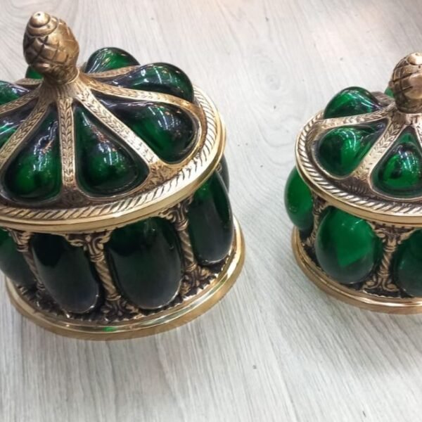 Bonbonnière-en-Cristal-en-Cuivre-Made-in-India